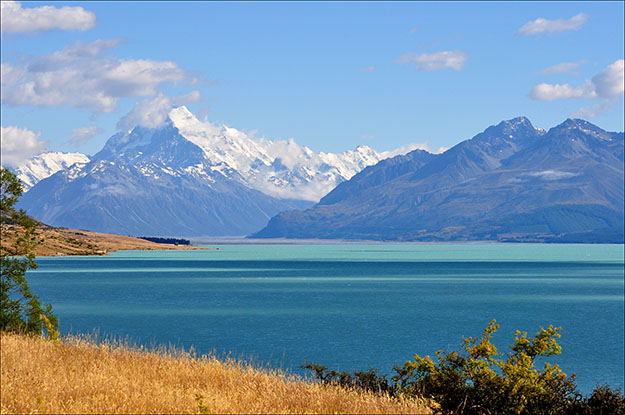 Lago Tekapo con el Mt. Cook al fondo