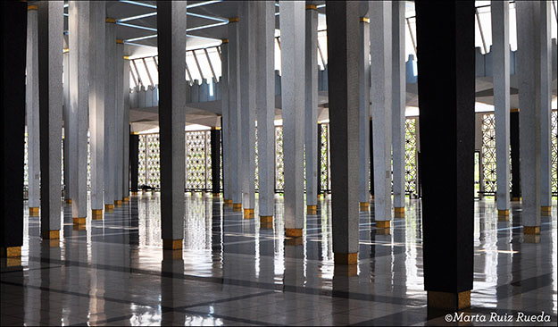 Interior de la Mezquita Nacional, Masjid Negara