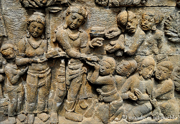 Relieves en piedra tallada "in situ"