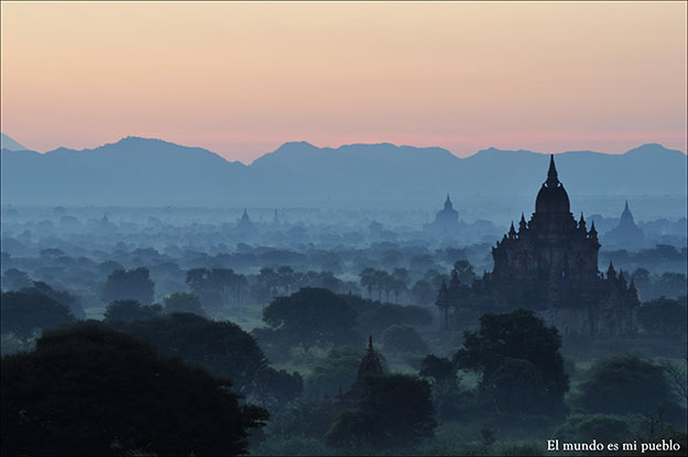 Amanecer en Bagan, Myanmar