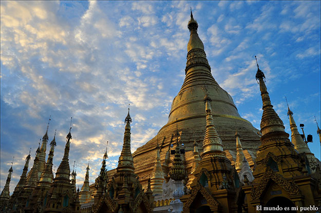 Shwedagon Pagoda en Yangon, Myanmar